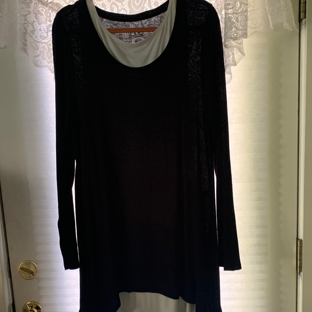 2Pc. LOGO Layered Tunic Top